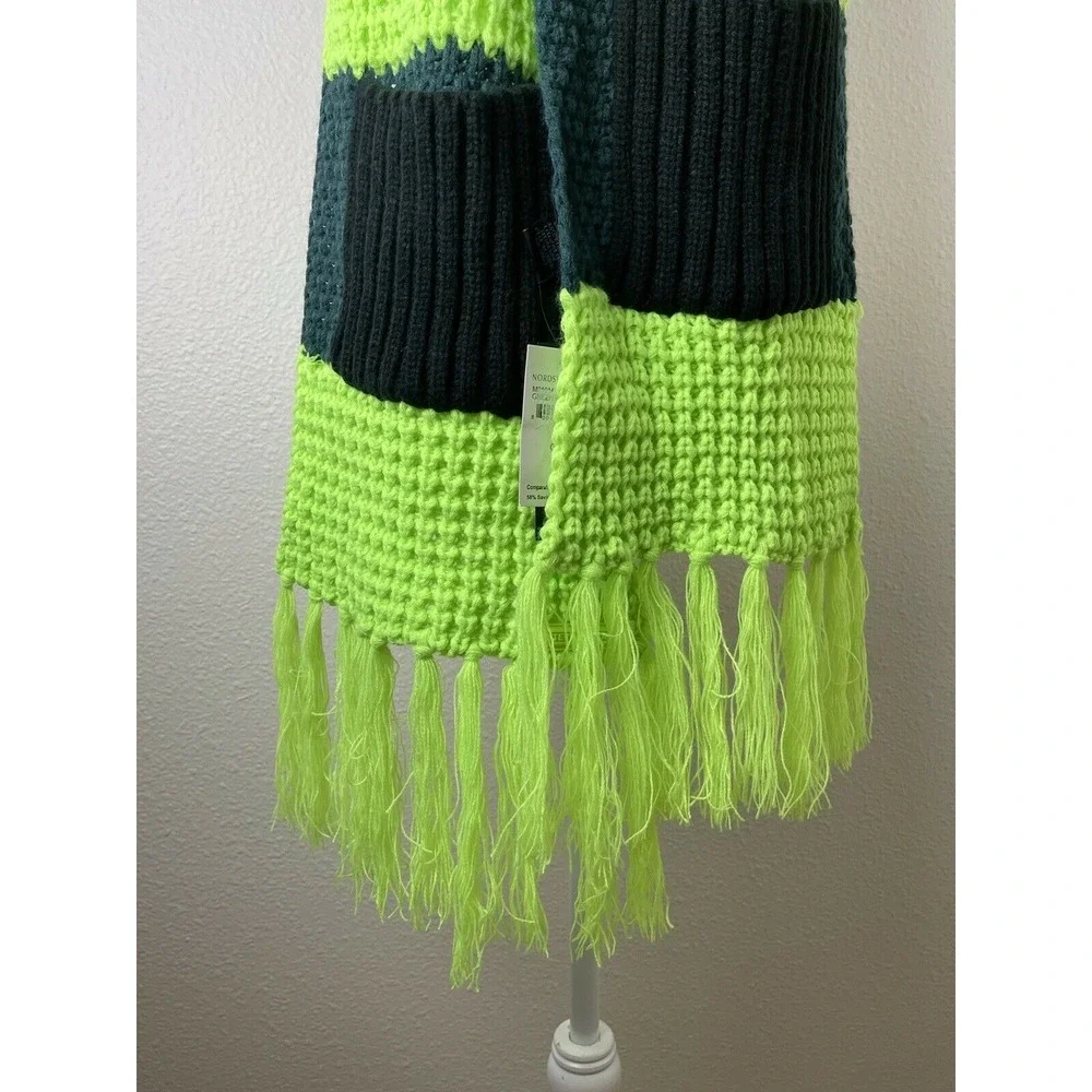 Steve Madden Women  Knit Tassel Scarf Green/ Teal/ Black Pockets 10